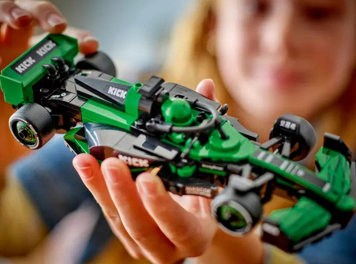 LEGO Speed Champions KICK Sauber F1 Team C44 Race Car 77247