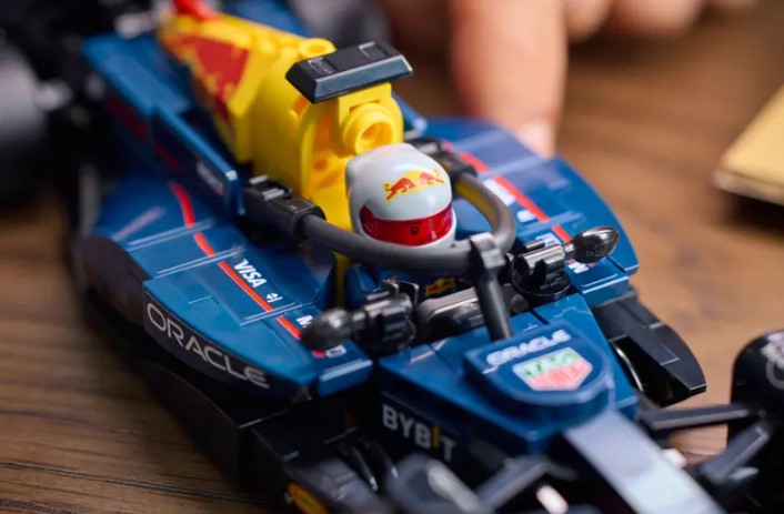 Lego Oracle Red Bull Racing RB20 F1 Race Car