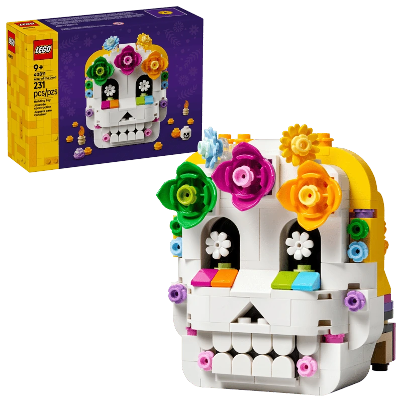 LEGO Altar of the Dead 40811 box beside the completed skull side of the model