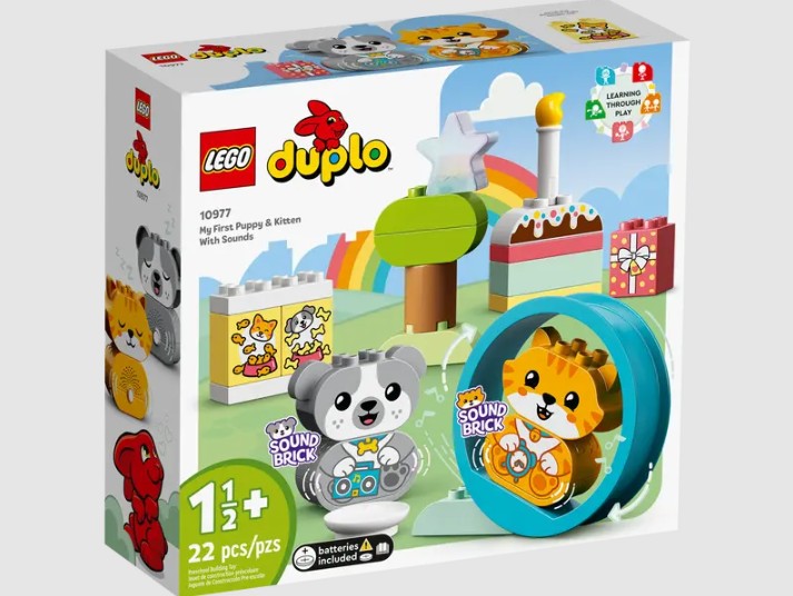 LEGO DUPLO 10977 box front showing sound features and animal characters
