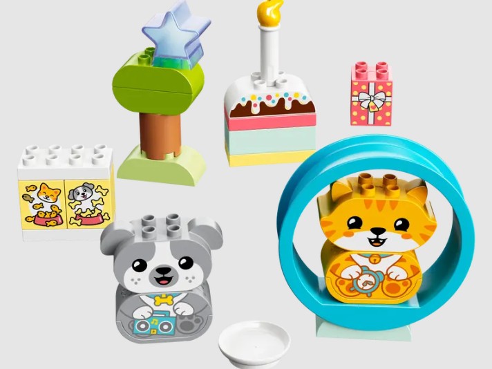 LEGO DUPLO 10977 figures of a smiling puppy and kitten for toddlers in Ireland
