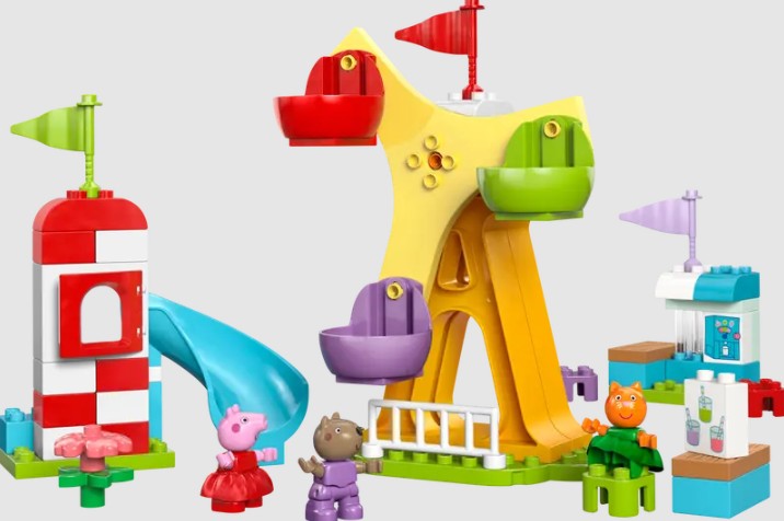 LEGO DUPLO Peppa Pig Funfair 10453 with Ferris wheel, slide and Peppa characters