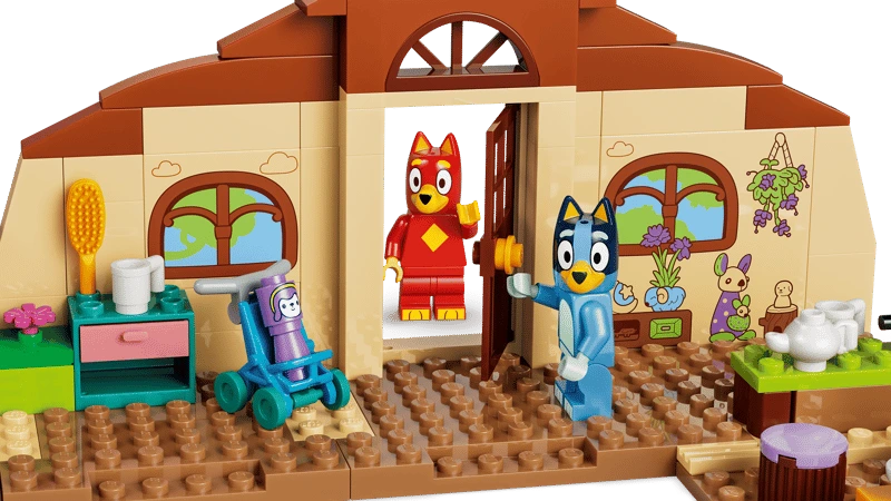 LEGO Bluey school classroom build with opening door, Bluey, Rusty and stroller