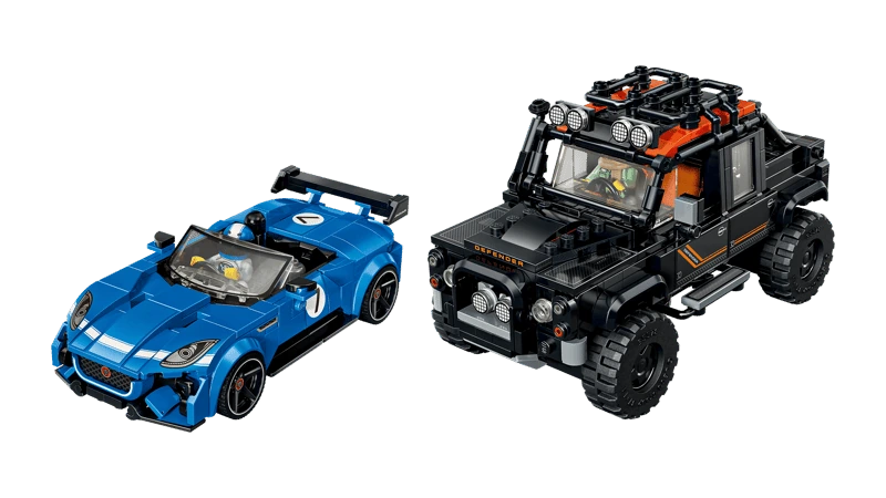 Front three quarter view of the LEGO Speed Champions Jaguar Project 7 and Land Rover Defender 77264 models with drivers seated inside