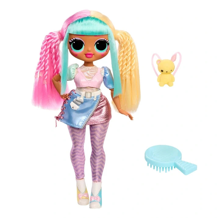 L.O.L. Surprise O.M.G. Candylicious doll against a white background, wearing her colourful pastel outfit, with her bag accessory and hairbrush displayed separately.