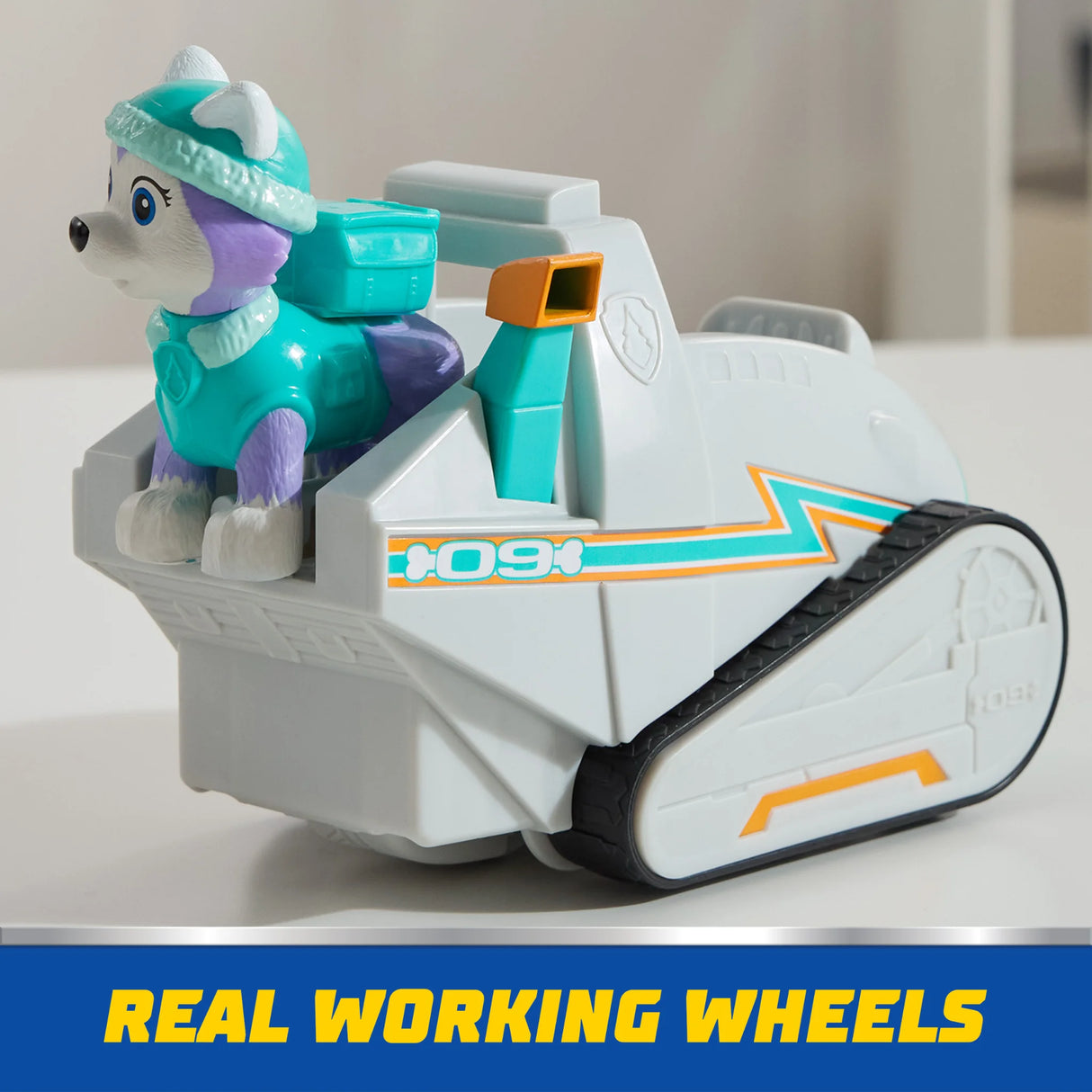 PAW Patrol Everest Snow Plough Toy showing Everest figure with real working wheels – Ireland