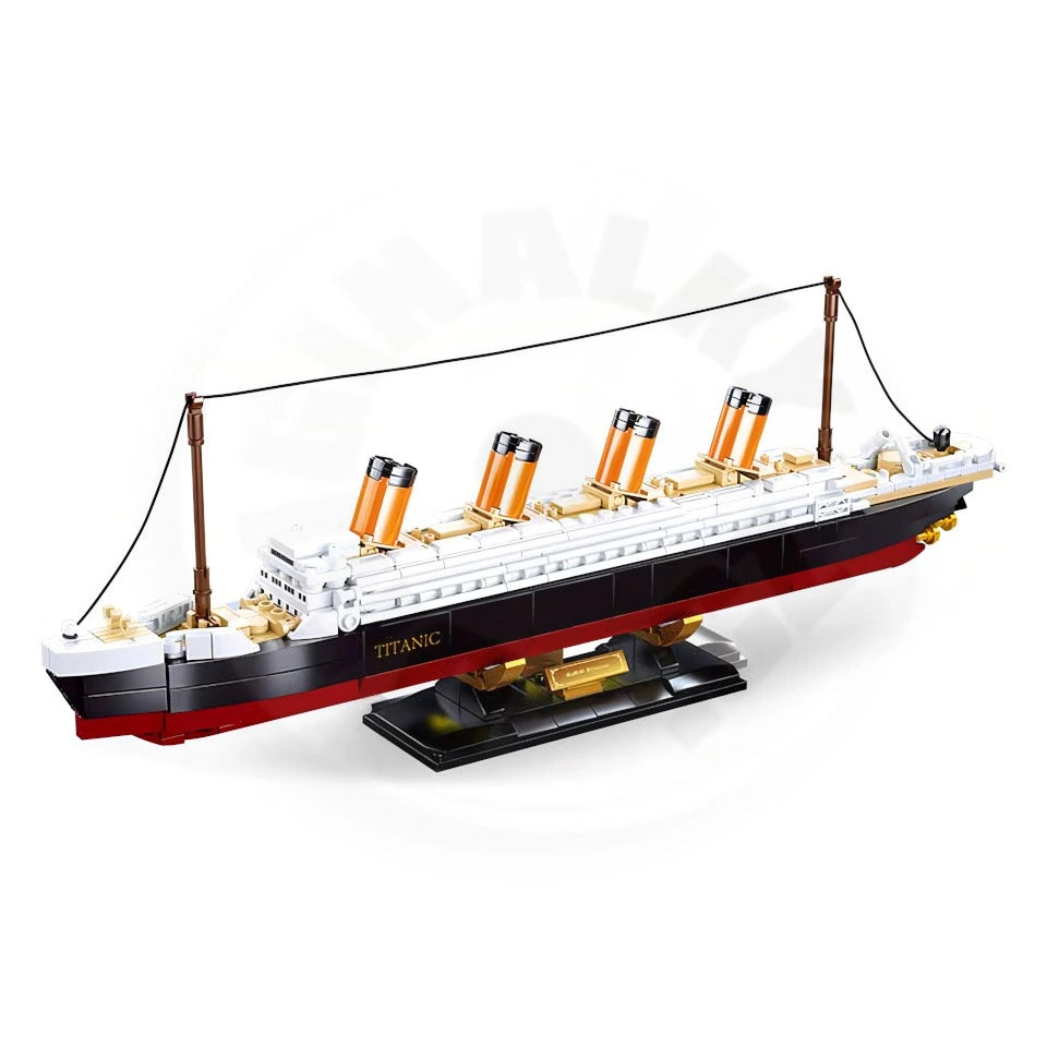 Sluban ModelBricks Titanic 1:700 angled view showing the completed ship with four funnels, masts, rigging and display stand
