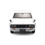 Front view of the white 1:24 Nissan Skyline 2000GT-R model with round headlights, black grille, GT-R badge and Skyline 2000 GT-R front plate