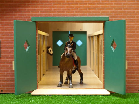 Kids Globe Horse Stable with 7 Stalls