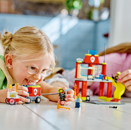Lego City Fire Station and Fire Engine - 60375