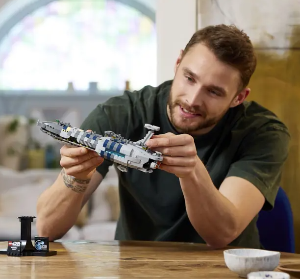 Lego Star Wars Invisible Hand - 75377