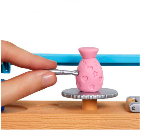 Barbie Relax & Create Art Studio