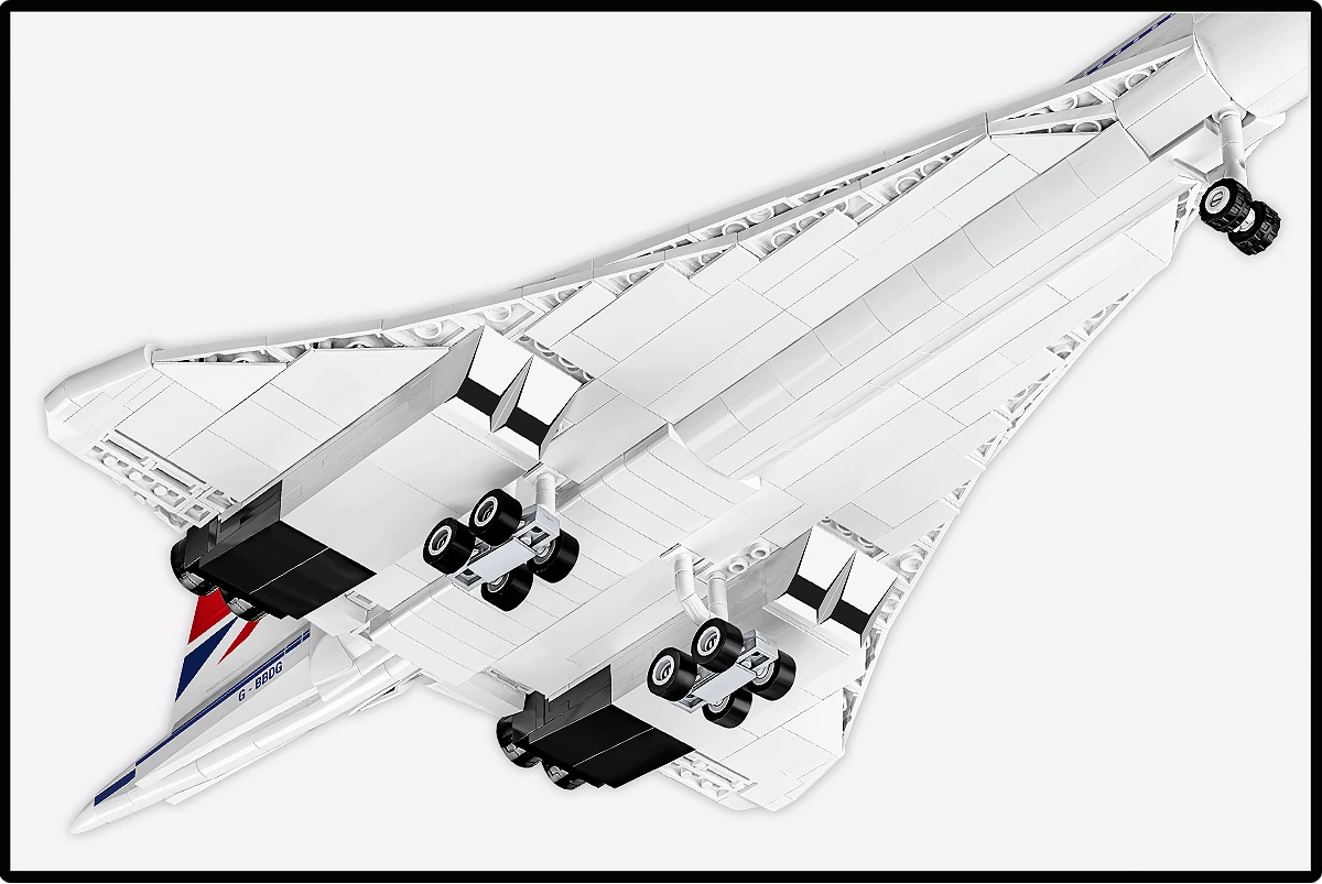 Underside of the COBI Concorde G-BBDG showing its wings, engines and landing gear