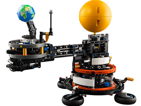 Lego Technic Planet Earth and Moon in Orbit - 42179