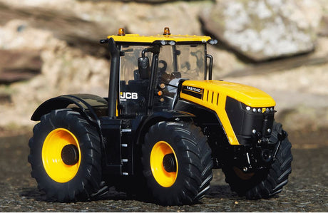 Britains JCB Fasttrac 8330