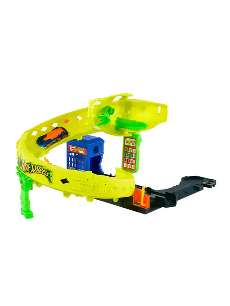 Hot Wheels City Snake Spiral Attack Playset side view with spiral snake track and included car in Ireland.