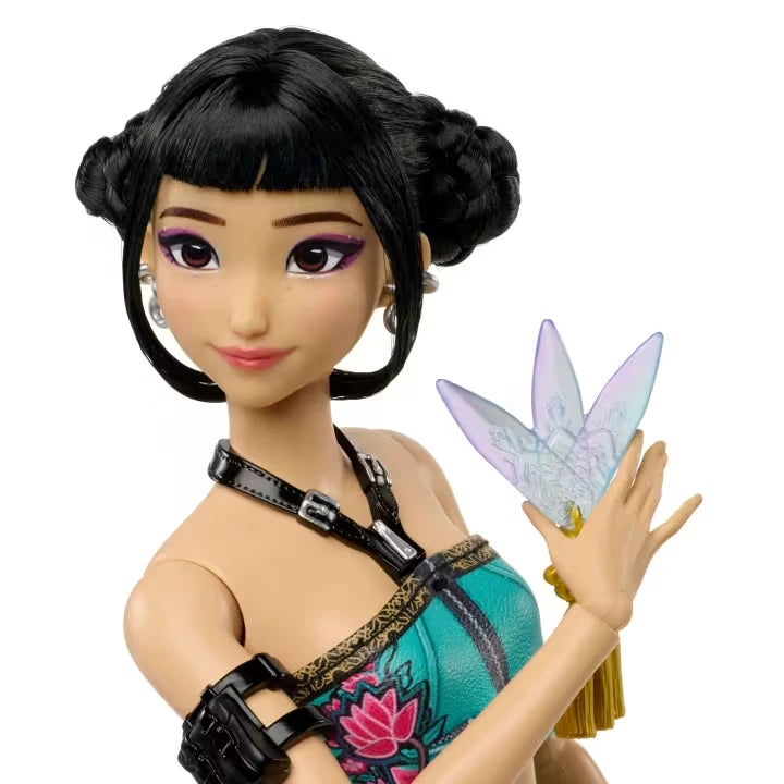 KPop Demon Hunters HUNTR/X Zoey Doll close view showing her hairstyle, face, turquoise top and Spirit Blades