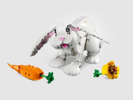 LEGO Creator 31133 White Rabbit crouched with carrot and flower – ToyTown.ie