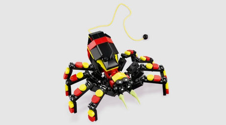 LEGO® Creator 31159 Surprising Spider close-up with yellow string