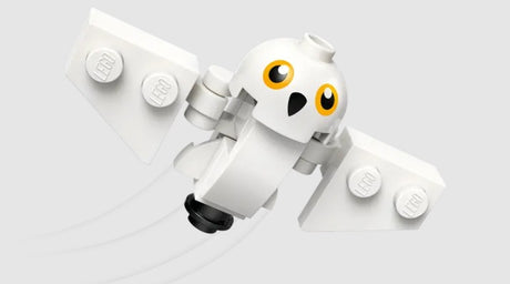 Close-up of LEGO Hedwig owl from set 76443