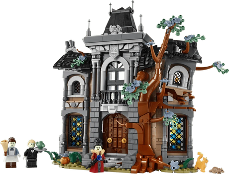 LEGO Icons Mayor Manor 11383 front facade with brown tree, stained glass windows and three minifigures
