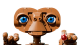 Close-up of the LEGO Ideas E.T. the Extra-Terrestrial 21370 face, hands and glowing red fingertip
