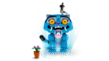 Front view of LEGO KPop Demon Hunters Derpy Tiger and Sussie Bird 72537 with a love note and flowerpot