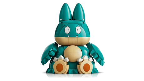 Front view of the LEGO Pokémon Munchlax 72150 figure seated with its arms beside its body