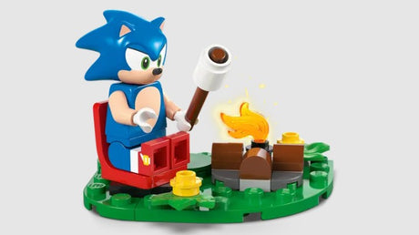 LEGO Sonic roasting marshmallows at campfire from Campfire Clash set