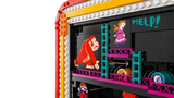 Close-up of the LEGO Super Mario Donkey Kong Arcade 72051 game screen with Donkey Kong, Lady, ladders and HELP text