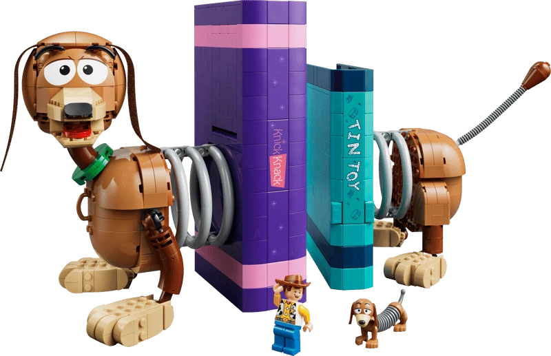 LEGO Toy Story Slinky Dog bookends model with purple and turquoise books, Woody figure and small Slinky Dog figure