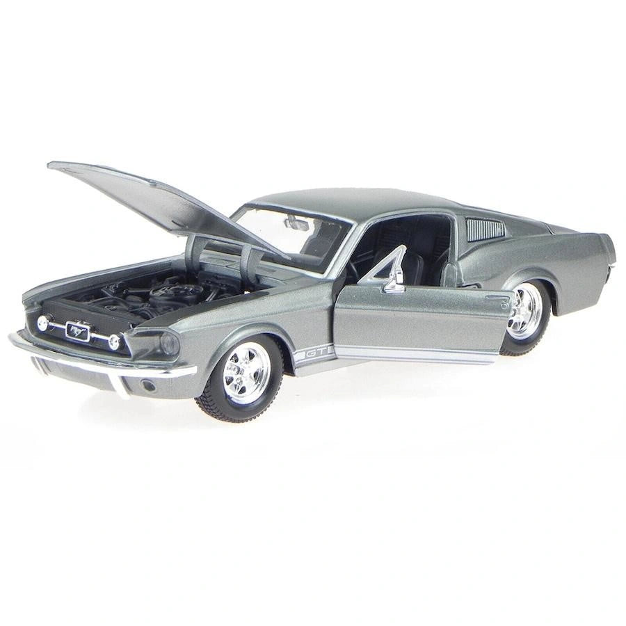 Maisto 1967 Ford Mustang GT with bonnet and driver door open