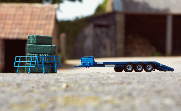 Britains Kane Bale Trailer Set - 43218