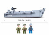 Sluban WWII Higgins Landing Craft side view showing the 20.8 cm boat length, side chain detail, raised bow ramp and three included figures