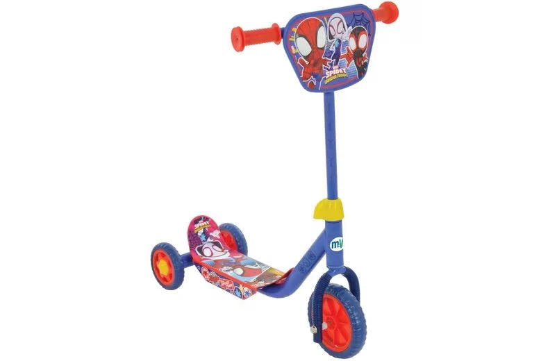 Spidey and His Amazing Friends Deluxe Tri Scooter three-quarter front view showing blue frame, red handlebar grips, yellow stem joint, Spidey character handlebar panel and Spidey-printed deck with three wheels
