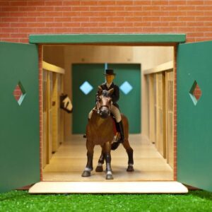 Kids Globe Horse Stable with 7 Stalls