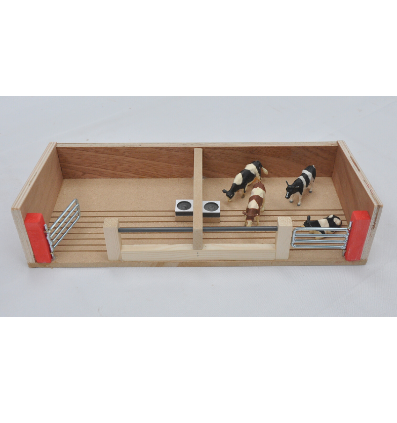 Millwood Cattle House with 2 Pens